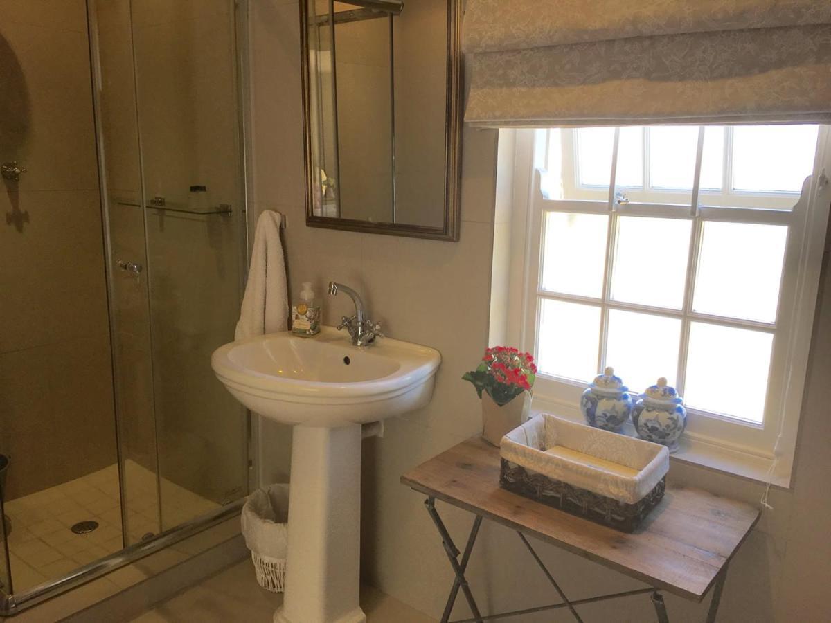 Three Bedroom Oxford Cottage Franschhoek Extérieur photo